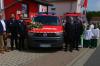 Nach der Fahrzeugsegnung durch Pfarrer Johannes Messerer freuten sich sowohl die Spitze der Feuerwehr im Kreis, vertreten durch Kreisbrandrat Alexander Bönig und Kreisbrandinspektor Andreas Schraut, als auch die örtliche Wehr mit Kommandant Michael Pun.