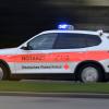 Nach dem Unfall müssen zwei Menschen ins Krankenhaus gebracht werden. (Symbolbild)