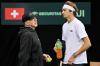 Boris Becker (l) würde es freuen, wenn Alexander Zverev (r) künftig von Toni Nadal trainiert wird.