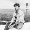 Samu Haber ist mit der Band "Sunrise Avenue" bekannt geworden. Nach Schloss Eyrichshof kommt er nun auf seiner Solo-Tournee.