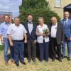 Zur "Diamantenen Hochzeit" fanden sich viele Gratulanten ein; von links die Stadträte Ingo Stößel, Sohn Thomas Pflaum, Aloysius Böhnlein, das Jubelpaar Rosemarie und Ludwig Pflaum sowie Bürgermeister Michael Ziegler.