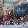 Erschöpft, aber zufrieden - Kinder der Grundschule Albertshofen am Ende des Boulder-Vormittags.