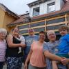 Vier Generationen unter einem Dach (von links): Gunda Hümpfner, Katharina Mohr mit Leonie, Sebastian, Birgit und Ralf Hümpfner mit Enkel Lukas fühlen sich wohl in ihrem „Mehrgenerationenhaus“.
