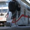 Der Regionalverkehr muss laut Bahn aber noch zum Teil bis Juli 2027 in den alten Kopfbahnhof fahren. (Symbolbild) Der Regionalverkehr muss laut Bahn aber noch zum Teil bis Juli 2027 in den alten Kopfbahnhof fahren. (Symbolbild)