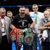 Oleksandr Usyk hält jetzt die Titel der Verbände WBA, WBO, WBC und IFB. Oleksandr Usyk hält jetzt die Titel der Verbände WBA, WBO, WBC und IFB.