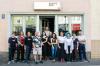 Das Team des SciCom Cafés hat den Science Pub organisiert (von links): Annika Kreikenbohm, Lenka Vávrová, Christina Bornschein, Jan-Niklas Linnemeier, Dorothea Tsounis, Kilian Flade (Inhaber der Moritz Bar), Alina Deriyeva, Elisa Percolla, Emily Madl, Ana Pineau, Annette Bremer, Leonard Pfeiffer.