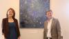 Künstlerin Claudia Leonor Wührl (links) stellt derzeit im Fränkischen Spitalmuseum in Aub aus. Bei der Vernissage erklärte Kuratorin Kerstin Möller (rechts) ihre Werke.