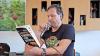 Der Neuwirtshauser Buchautor Daniel Vogler stellte sein Buch in Bolds Schnappsideen vor.