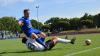 In diesem Duell hat sich Bad Kissingens Jakob Fischer (in blau) den Liechtensteiner Nationalspieler Fabio Luque Notaro vorgeknöpft.