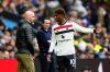 Marcus Rashford (r) und Manchester Uniteds damaliger Trainer Erik ten Hag.