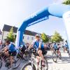 Die BR-Radltour macht in diesem Jahr unter anderem Halt in Hammelburg. Auf dem Foto sind die Radler nach ihrer Ankunft bei der ersten Etappe 2024 in Geisenfeld zu sehen.