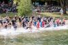Schwimmen, Radfahren, Laufen. 254 Menschen nehmen am Samstag 26.07.25 am 32. Hofheimer Triathlon teil.