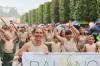 Viele Akteure des Rakoczy-Festzugs haben sich trotz des Starkregens nicht die Laune verderben lassen.