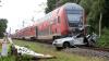 Zu dem Unfall mit dem Regionalexpress kam es an einem Bahnübergang.