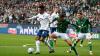 Die TSG 1899 Hoffenheim um Gift Orban (l) setzte sich in beiden Testspielen gegen Werder Bremen um Niklas Stark durch.