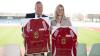 Roland Kaiser, Schlagersänger und Botschafter, und Tamara Schwab, Botschafterin und Teilnehmerin, während einer Pressekonferenz für die World Transplant Games 2025 im Heinz-Steyer-Stadion in Dresden. An der Weltmeisterschaft für Sportler mit Organtransplantationen nimmt auch der Oberallgäuer Hannes Schippl teil.