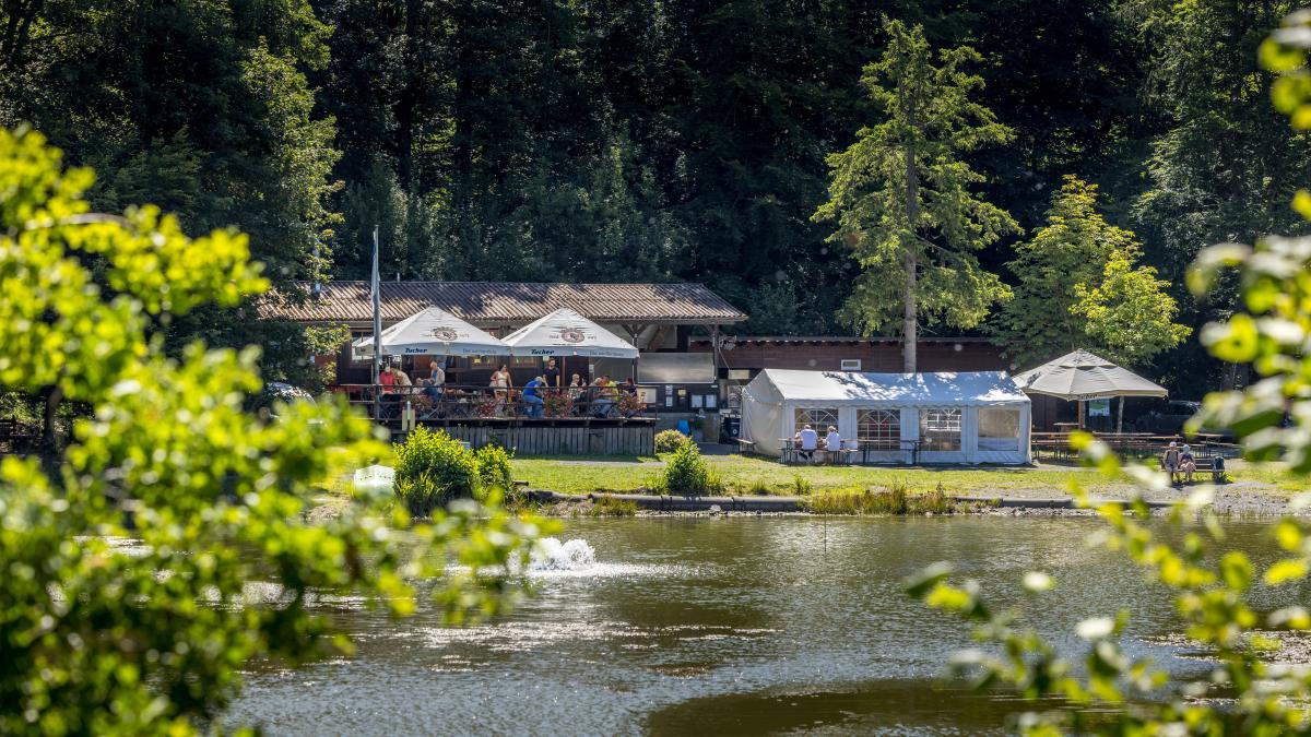 Jetzt-f-r-Ihre-liebste-Wanderh-tte-in-der-Rh-n-abstimmen-W-hlen-Sie-Ihren-Favoriten-