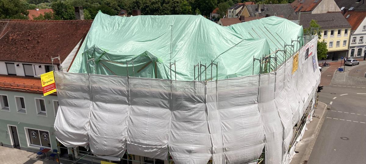 Dach-Drama am Huba-Haus: Was bisher geschah und warum