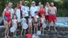 Fünf Kinder haben zum Abschluss des Schwimmkurses in Abtswind ihre Abzeichen erhalten. Die Betreuer von der Wasserwacht, die Initiative Abtswinder Schwimmbad und der Gemeinde Abtswind freuten sich mit ihnen.