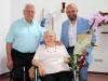 Zu ihrer Diamantenen Hochzeit nahmen Renate und Herbert Schneider die Glückwünsche von Volkachs Zweitem Bürgermeister Udo Gebert (rechts) entgegen.