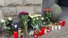 Nach der Tat wurden Blumen und Kerzen vor der Polizeiinspektion Völklingen abgelegt. (Archivbild)