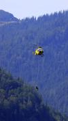 Drei Hubschrauber waren an der Rettung einer gestürzten Wanderin beteiligt. Drei Hubschrauber waren an der Rettung einer gestürzten Wanderin beteiligt.