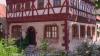 In und am historischen Centhaus in Stockheim, dem Gemeindezentrum „Alte Schule“ und dem Kirchhofgelände findet wieder der große Herbst- und Kunsthandwerkermarkt statt.