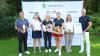 Strahlende Gesichter nach dem Turnier im Golf Club Würzburg: Kariem Baraka (Präsident PGA of Germany), Theresa de Bochdanovits, Beate de Bochdanovits und Selina Gessner (Mitarbeiterinnen Clubsekretariat), Jacqueline Siegel (Head-Greenkeeperin GC Würzburg), Bernhard May (Präsident GC Würzburg).