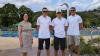 Zwei neue Fachkräfte für das Freibad: Zweite Bürgermeisterin Martha Bolkart-Mühlrath (von links) freut sich mit Jan Bauerfeind und Bastian Horn. Rechts der Betriebsleiter des Freibades, Steffen Banowski.