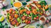 Schön bunt: Mit gebratenen Blumenkohlröschen und Tahini-Sauce schlägt Food-Bloggerin Bianca Zapatka eine vegane Taco-Variante vor.