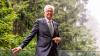 Er hat es in der Hand - Namensgeber Kretschmann mit Bärtierchen-Modell von «Ramazzottius kretschmanni».