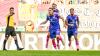 Der frühere Augsburger Dominik Kohr wird für das Mainzer 2:0 gefeiert.