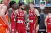 Auf Spieler wie Charles Thompson (links), David Muenkat (Mitte) und Alen Pjanic (rechts) von den Würzburg Baskets wird es am Samstag in Bonn beim Verteidigen und Rebounden ankommen. 