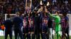 Der FC Barcelona ist sein Herzensclub: Sergio Busquets (Mitte). (Archivbild)