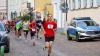 Die  zehn Kilometer lange Strecke des 31. Durlacher Turmberglaufs verlief durch die Altstadt und zog zahlreiche Zuschauer an.