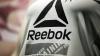 Das Reebok-Logo auf einem Shirt. (Archivbild)