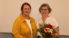 Der SPD-Ortverein nominierte einstimmig Gisela Fischer (rechts) als Gemündener Bürgermeisterkandidatin für die Kommunalwahlen im kommenden Jahr. Vorsitzende Monika Poracky (links) gratuliert.
