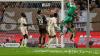 Bayern-Torwart Manuel Neuer am Millerntor gegen den FC St. Pauli. (Archiv)