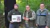 Die Protagonisten des Waldbegangs (von links): Revierförster Anton Bottler, Bürgermeister Alexander Bergmann und AELF-Abteilungsleiter Jürgen Schafhauser. 