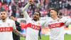 Sieggarant Bilal El Khannouss (r) feiert mit seinen Teamkollegen.