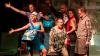 Espen Nowackis Schlager-Musical „Ab in den Süden“ zeigt die Theatergemeinde Pfronten-Nesselwang anlässlich ihres 70-jährigen Bestehens. Unsere Aufnahme entstand 2019 bei der Aufführung vor 600 Besuchern in der Kultbox der BigBox Allgäu in Kempten.