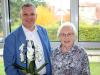 Volkachs Bürgermeister Heiko Bäuerlein gratulierte Rosa Kuhn zum 90. Geburtstag.