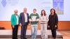 Bildunterschrift:Das Team von "Konturen" mit Stiftungsvorsitzendem Markus Ferber, MdEP (2.v.l.), Dr. Ute Eiling-Hütig, MdL (r.) und Juryvorsitzender Stefanie von Winning (l.) bei der Preisverleihung in MünchenFoto: HSS/Gumberger