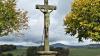Das Flurkreuz an der Straße von Obereßfeld nach Sternberg hat eine besondere Geschichte. Hier geschah nämlich ein Mord im Jahr 1825. 