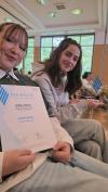 Ayline-Emilia Fischer und Sofija Trajkovska sind stolz auf ihre Leistung.