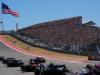 Max Verstappen wehrte gleich beim Start alle Attacken ab.