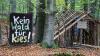 Die Aktivisten haben eine klare Forderung: sie wollen den Wald erhalten.