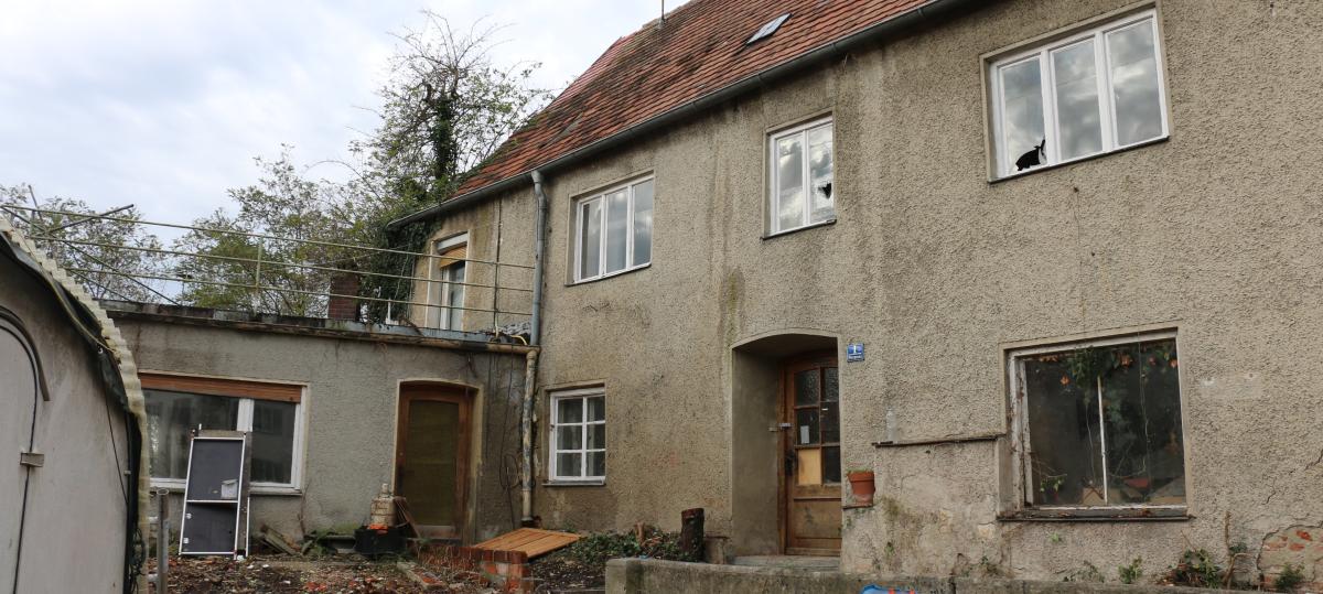 Steinquader, Skelette und Geheimnisse – was verbirgt sich unter diesem Haus?