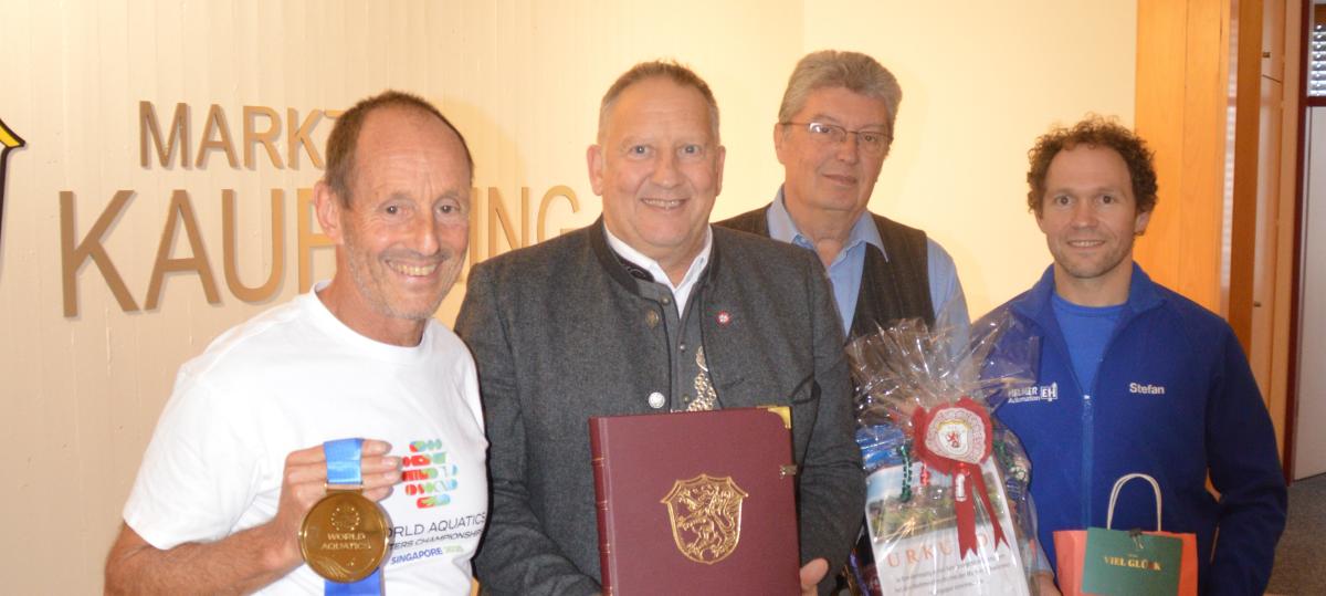 Kauferings Goldenes Buch füllt sich weiter