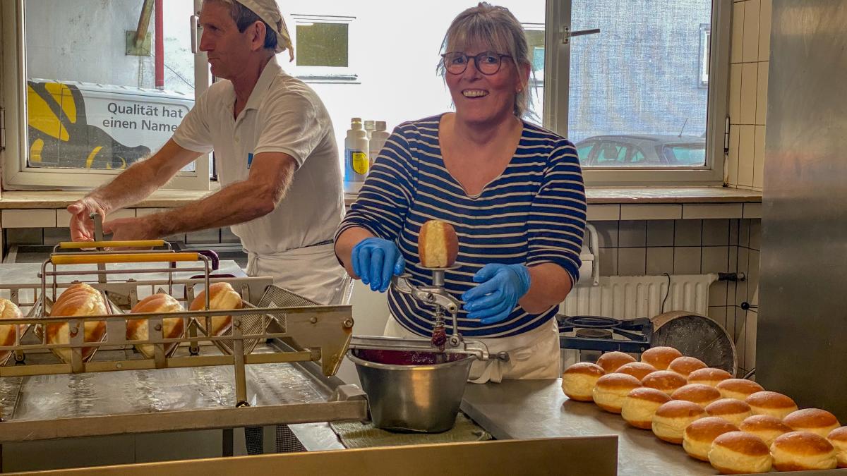 Traum-Krapfen-Tag-F-r-Uli-Strobel-aus-Mertingen-geht-ein-Wunsch-in-Erf-llung
